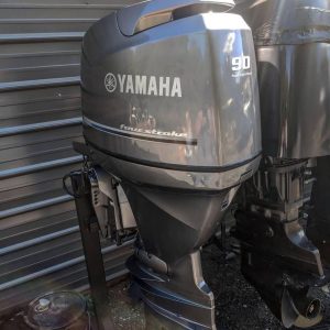 2010 Yamaha 90 hp 4-Stroke 20'' Shaft outboard motor