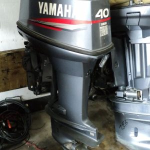 1999 Yamaha 40 hp 2-stroke 20"  Shaft Outboard Motor